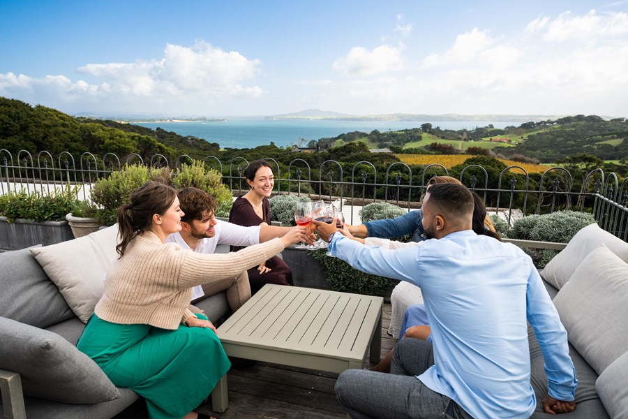 Waiheke-Island-HELLO-Summer-Day1-Shaun Jeffers-2022-115-min.jpg